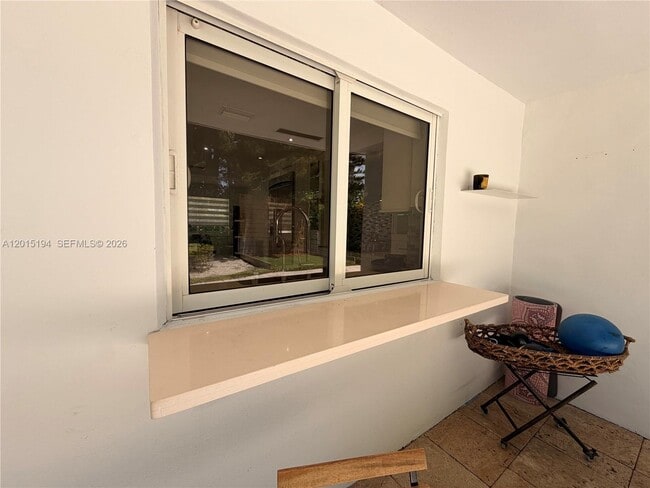 Building Photo - 11445 N Bayshore Dr
