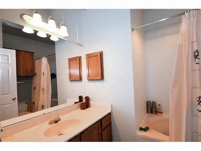 Building Photo - 12401 Los Indios Trl