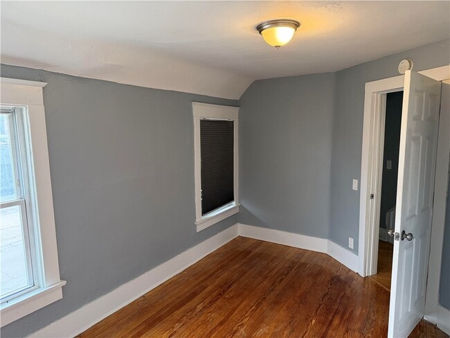 Building Photo - 161 S Union St