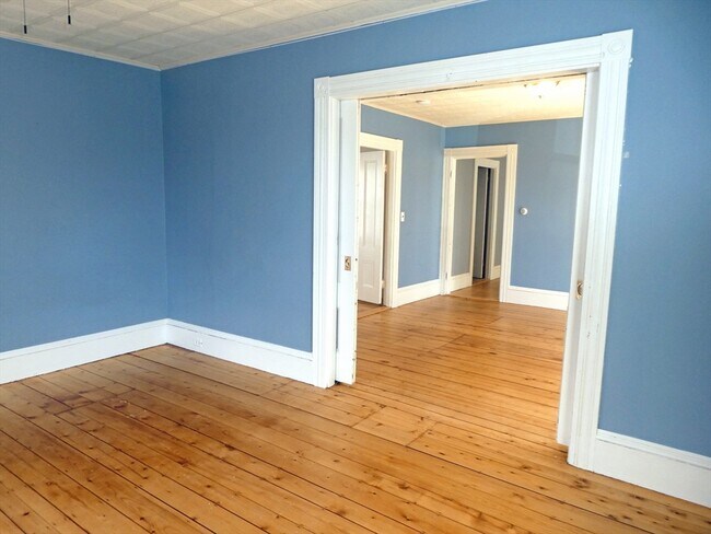 Building Photo - 55 Everett St