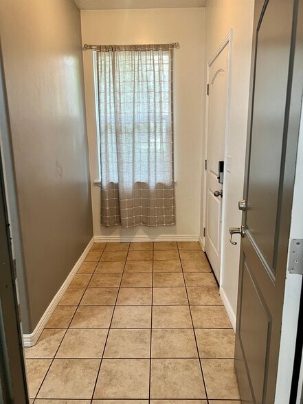 Entry from the front door and garage - 1562 W 10 S