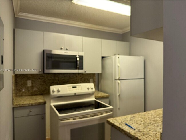 Building Photo - 7141 SW 129th Ave