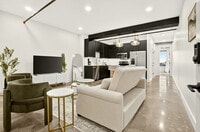 Building Photo - 115 W 5th St