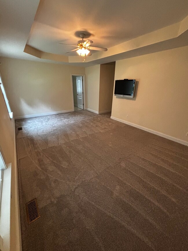 Building Photo - 14116 Spruce Ave