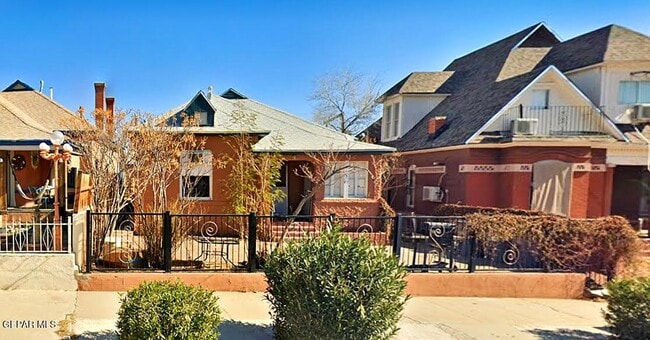 Primary Photo - 1114 N El Paso St