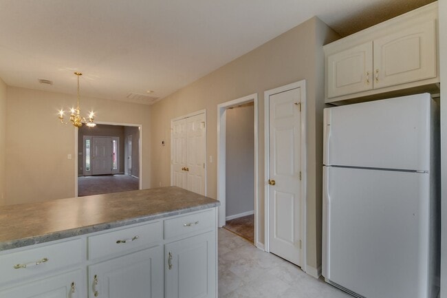 Building Photo - Available Now - East Tuscaloosa