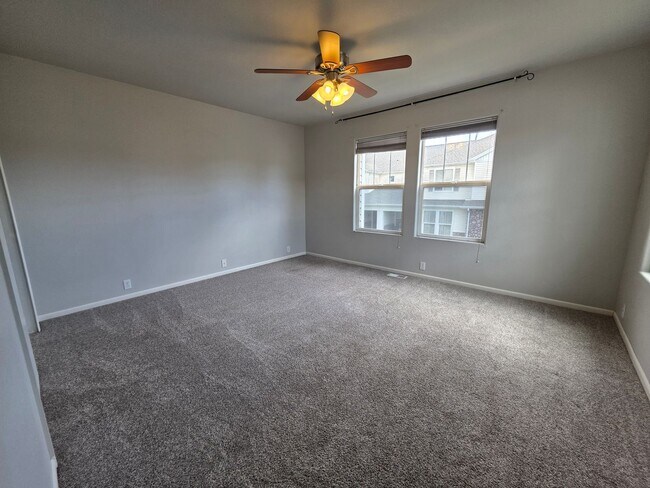 Building Photo - Stunning 3 Bed 3 Bath Home Near Stetson Hills!!
