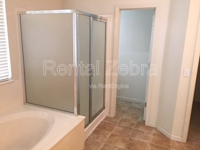 Building Photo - 1896 Edgewood Ct