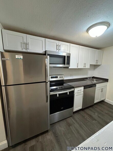 Building Photo - 122 Dustin St