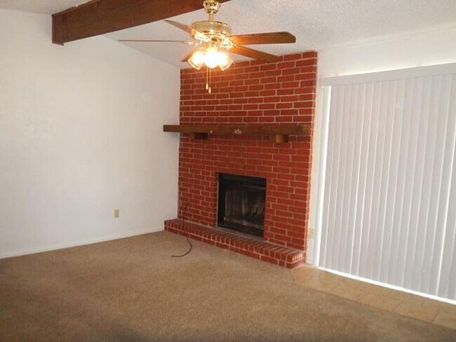 Building Photo - AVAILABLE SOON !