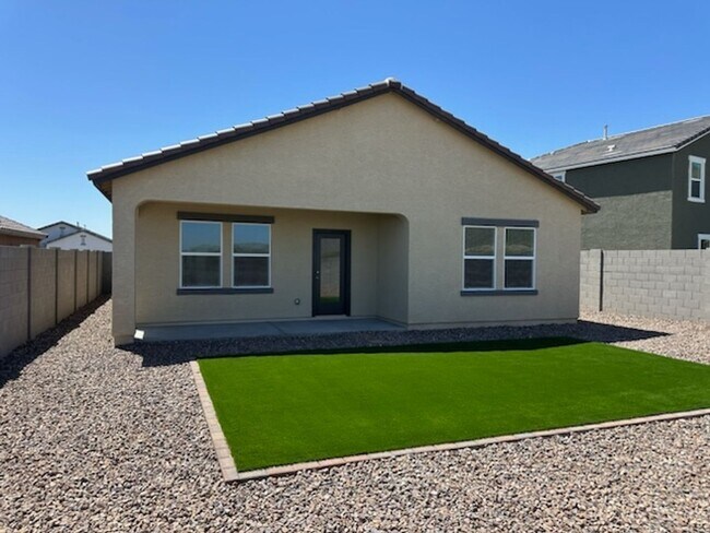 Building Photo - 20120 W Palo Verde Dr