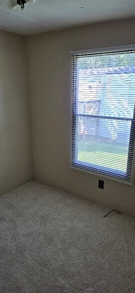 Building Photo - 2005 Shaw Ct