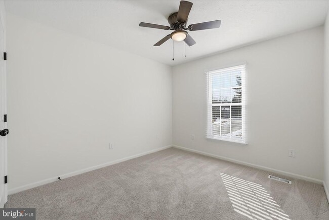 Building Photo - 9500 Windbeat Way