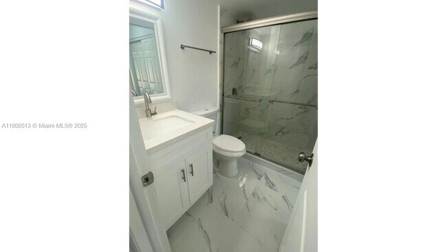 Building Photo - 8810 SW 123rd Ct