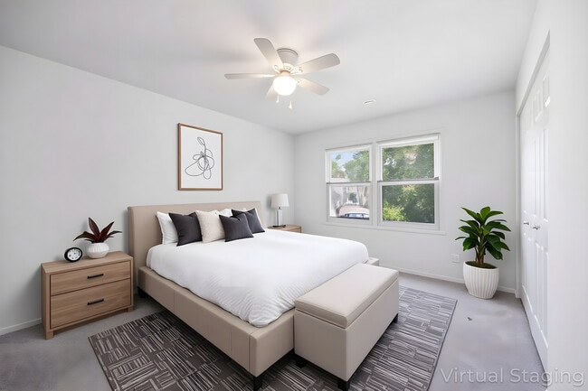 Building Photo - 2229 Kensington Dr