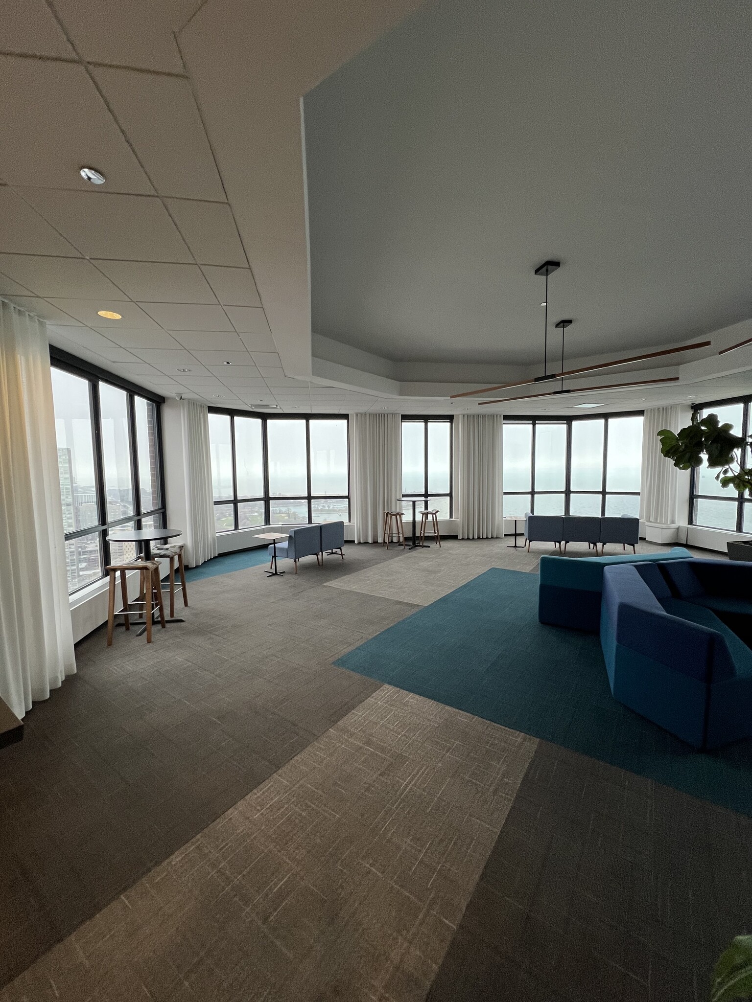 Building Photo - 3660 N Lake Shore Dr