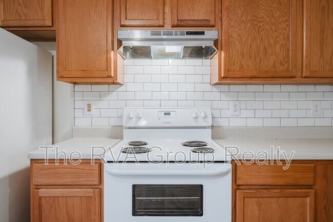 Building Photo - 2909 2nd Ave