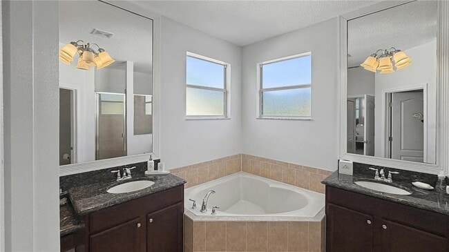 Building Photo - 6673 Helmsley Cir