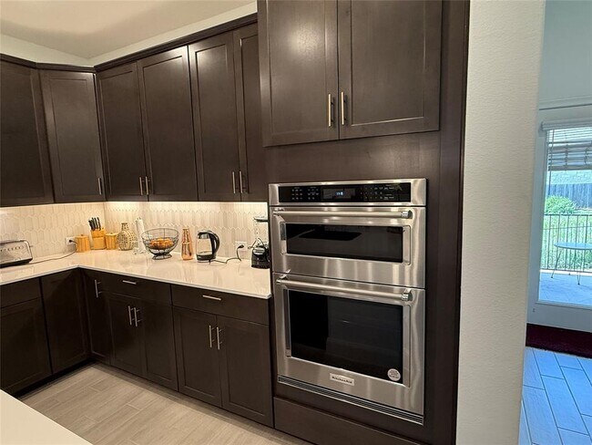 Building Photo - 5321 Texas Bluebell Dr
