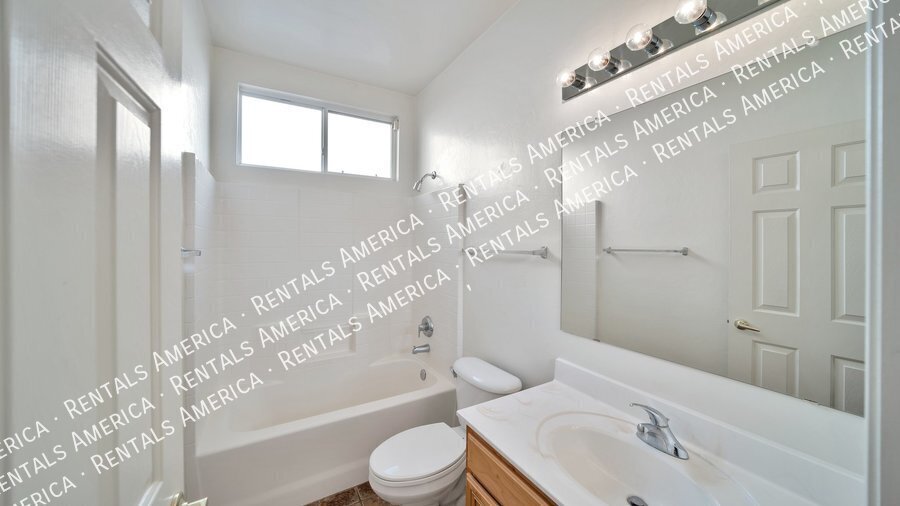 Building Photo - 76 N Desert Stream Dr