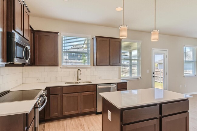 Building Photo - Beautiful 4BD / 3 BA Home for Rent in Whis...