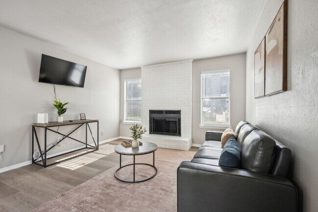 Primary Photo - 210 W Tarrant Rd