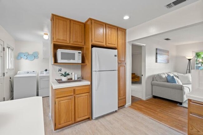 Building Photo - 1813 Beech St