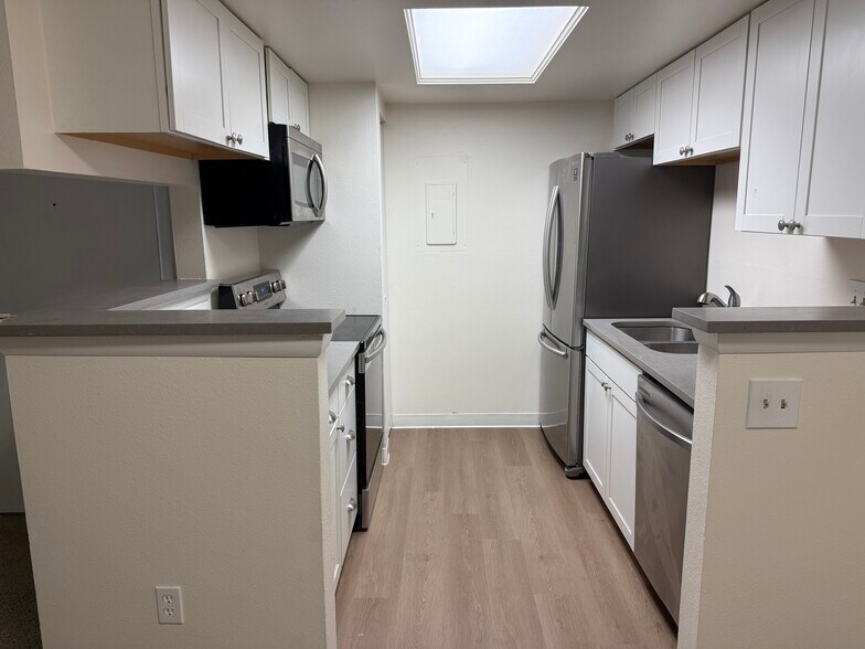 Building Photo - 1766 S Pitkin Cir