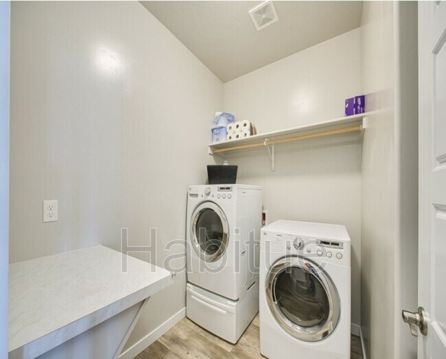 Building Photo - 3467 S Barletta Ave