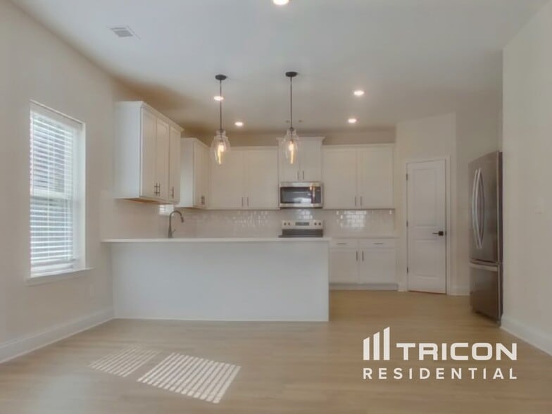 Building Photo - 412 Cantrell Dr