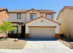 Building Photo - Available Now-Lovely Two Story Home!  Make it yours!