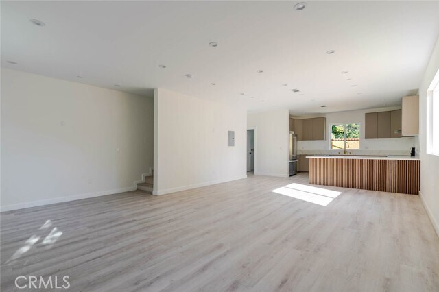 Building Photo - 17426 Roscoe Blvd