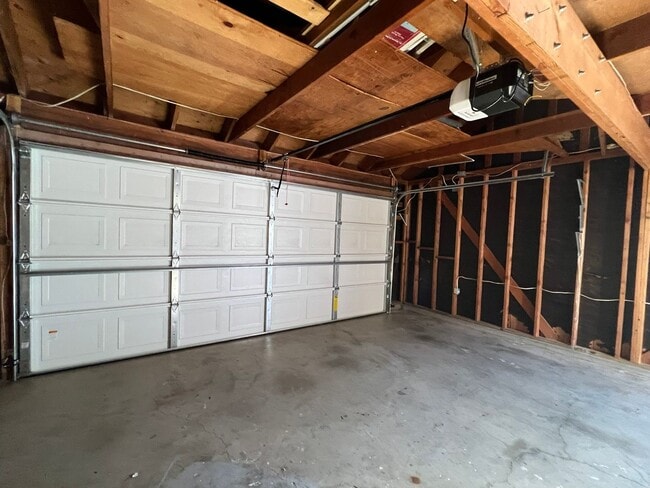 Building Photo - 349 Mar Vista Dr