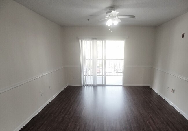 Building Photo - Gorgeous 2/2 Wood Floors Condo For Rent @ ...