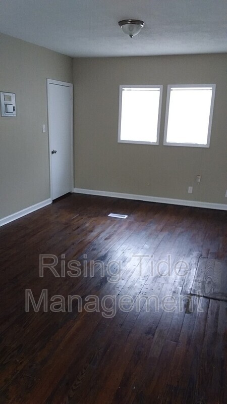 Building Photo - 656 Calahan Rd