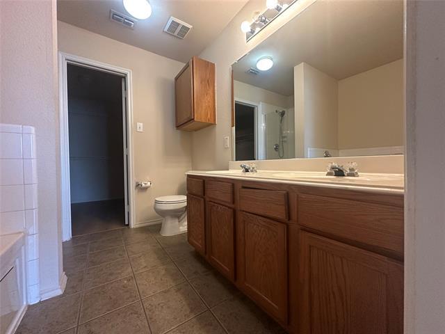 Building Photo - 2900 Windhaven Dr