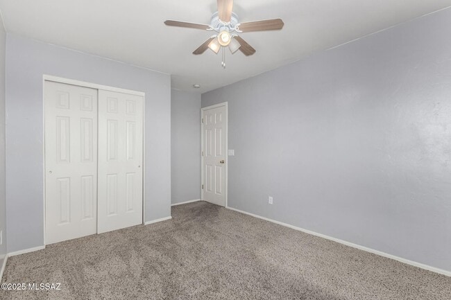 Building Photo - 12996 N Desert Olive Dr