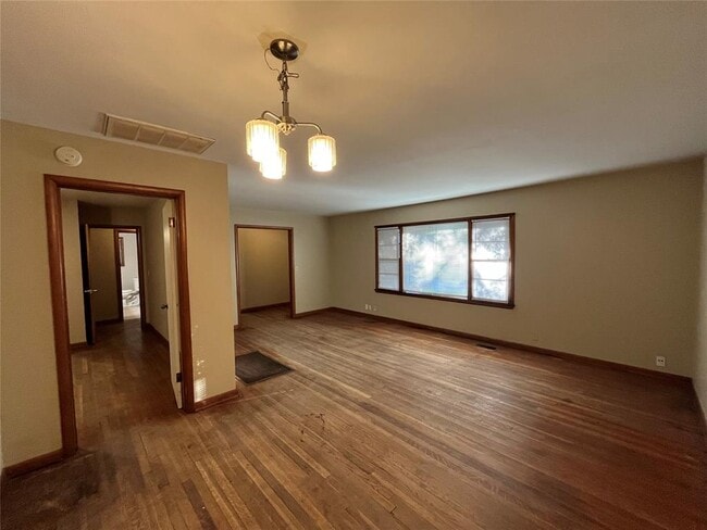 Building Photo - 1603 Franklin Dr