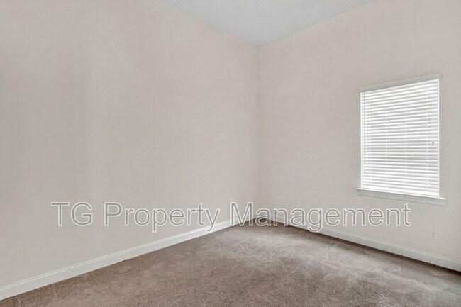 Building Photo - 18 Portside Ave