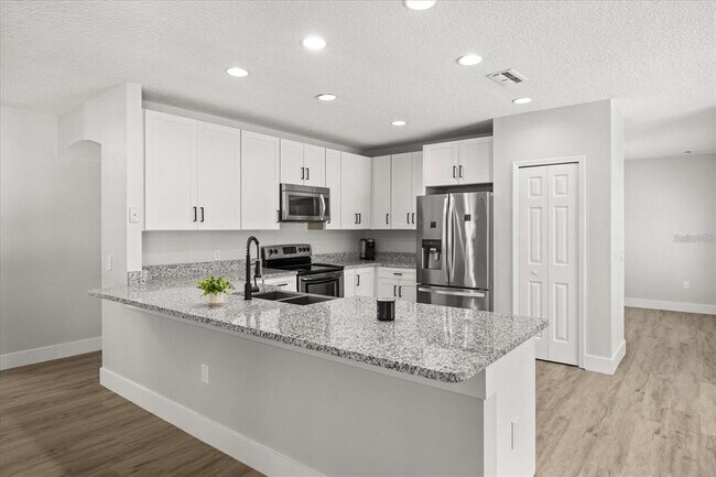 Building Photo - 724 Tahiti Dr