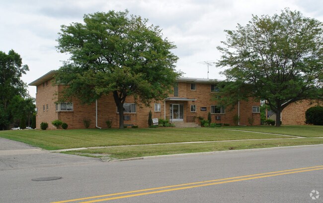 Primary Photo - 824 Edgemont Blvd