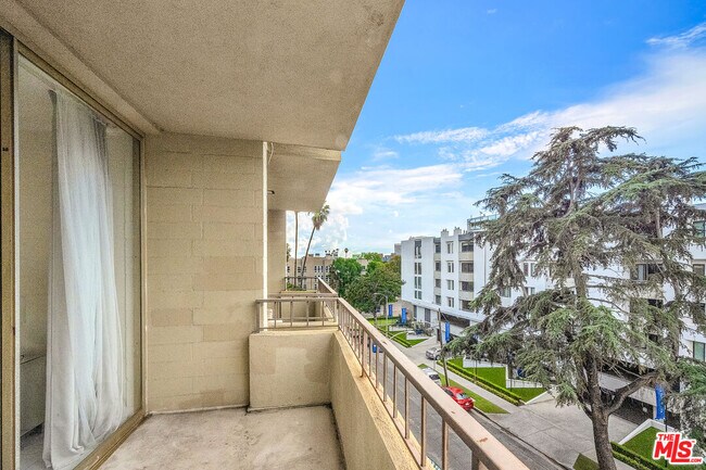 Building Photo - 1300 Midvale Ave