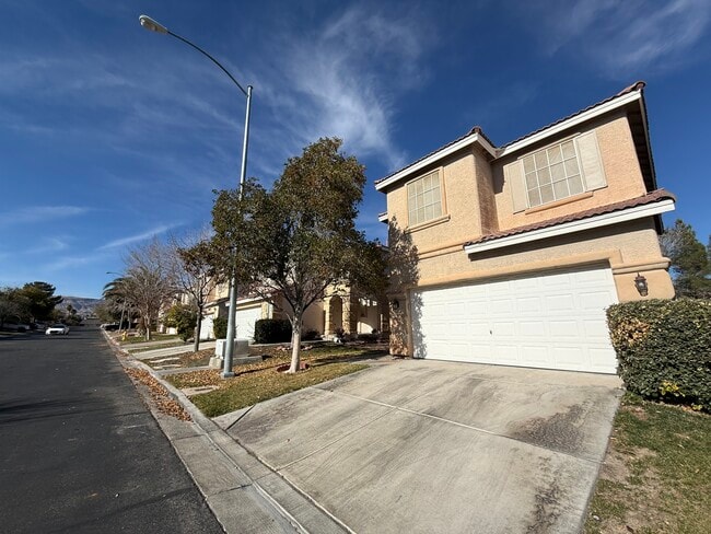 Building Photo - 10016 San Gervasio Ave