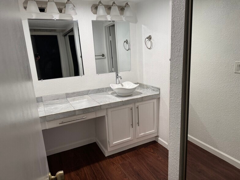 Bathroom vanity - 4444 E Paradise Village Pky N