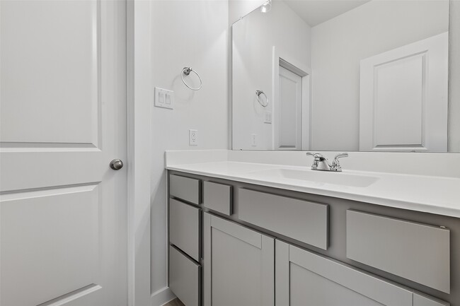 Primary Photo - 3216 Loam Ln