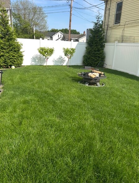 Building Photo - 14 Park St