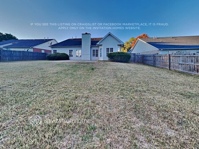 Building Photo - 1215 Chandler Ridge Dr SE