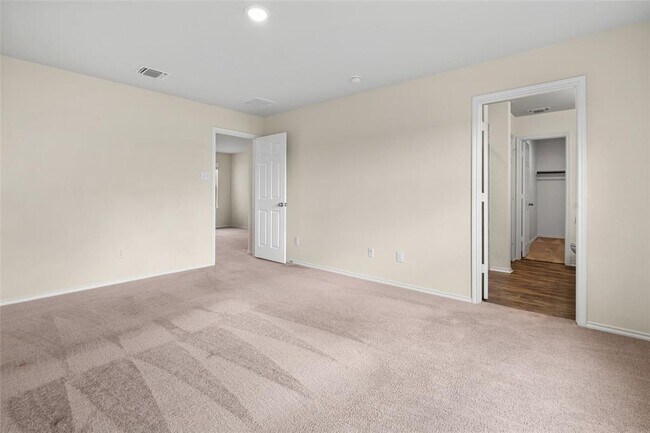 Building Photo - 457 Bedford Falls Ln