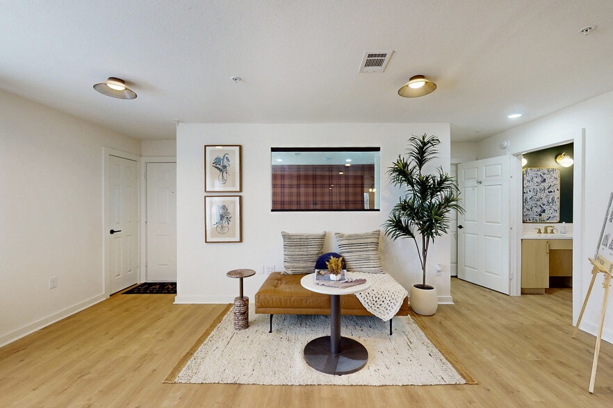 950 office_001 - The Jane at College Station