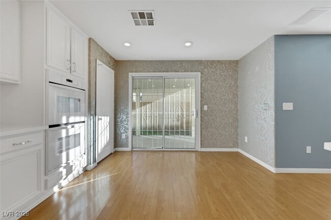 Building Photo - 321 Copper Pine Ave